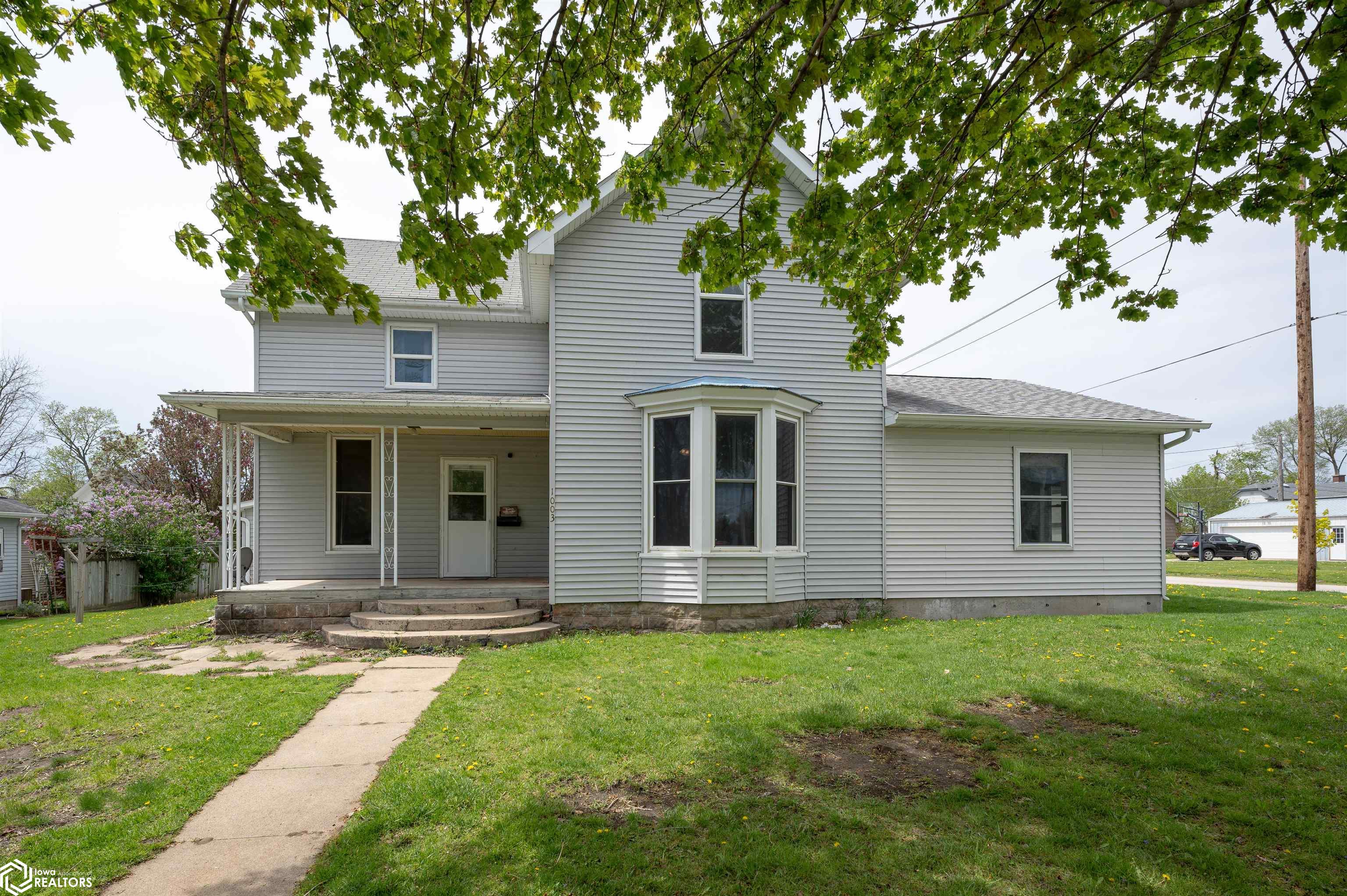 3rd Ave, Vinton, IA 52349
