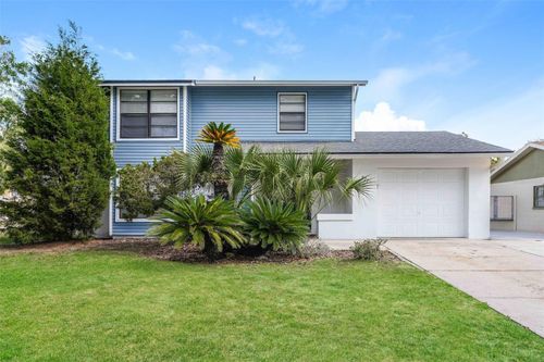 8229 Malvern Cir, Tampa, FL, 33634-2242 | Card Image