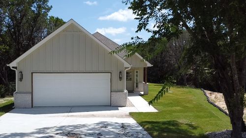 832 Blackfoot Ct, Granbury, TX, 76048-5302 | Card Image