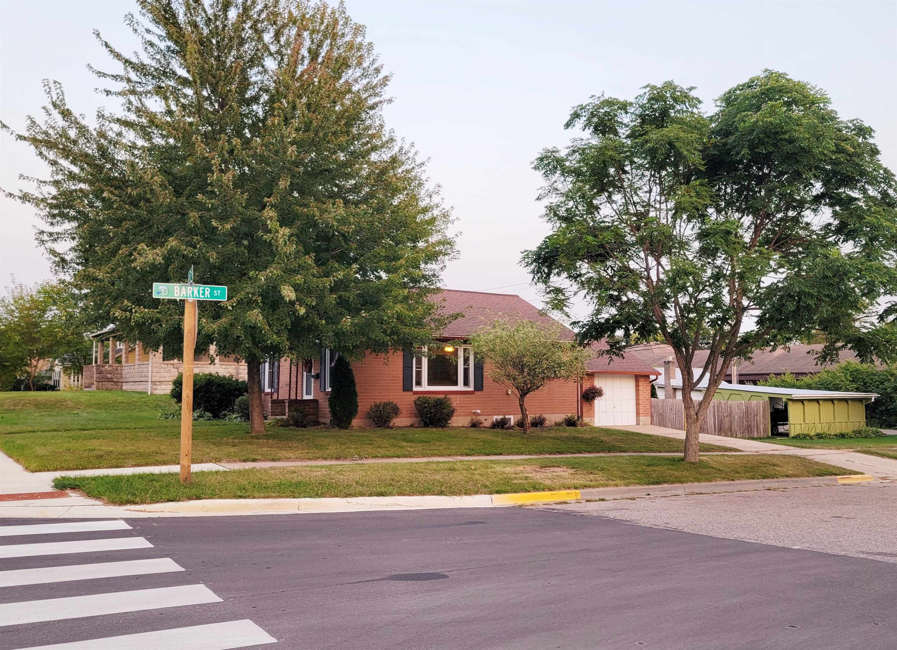 8th St, Baraboo, WI 53913