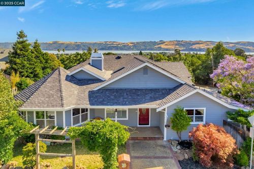 300 Saint Augustine Ct, Benicia, CA, 94510-2866 | Card Image