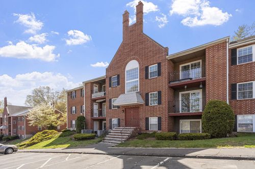 apt-8-7 Louisburg Sq, Nashua, NH, 03060-5581 | Card Image