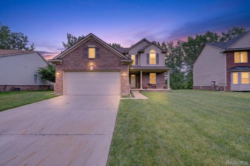 6119 Treetops Dr, Romulus, MI, 48174-6428 | Card Image