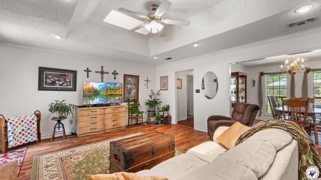 201 Larkspur Ln, House other with 3 bedrooms, 2 bathrooms and null parking in Wake Village TX | Image 12