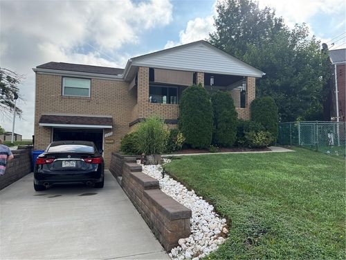 3642 Longview Dr, West Homestead, PA, 15120-1370 | Card Image