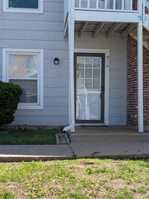 1717 S Cypress St, Wichita, KS, 67207-5549 | Card Image