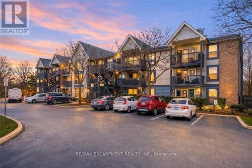 222-2030 Cleaver Avenue, Burlington (Headon), ON, L7M4C3 | Card Image