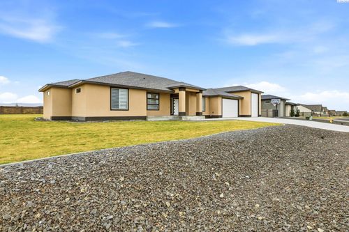 4104 S Coulee Vista Dr, Kennewick, WA, 99338-5506 | Card Image