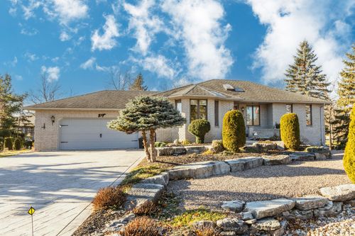 {{alt}} | Card Image