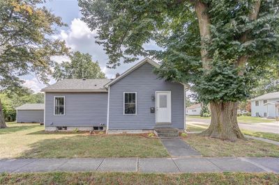 1100 E Olive, House other with 2 bedrooms, 1 bathrooms and null parking in Staunton IL | Image 1