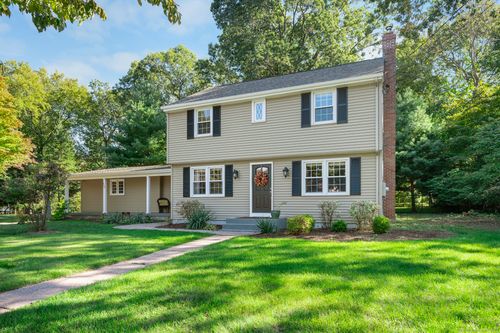 558 Spring St, Manchester, CT, 06040-6757 | Card Image