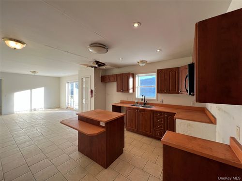 141 Poplar Hill Rd, Wassaic, NY, 12592-2428 | Card Image