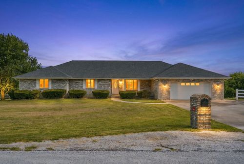 19360 Lawrence 2227, Aurora, MO, 65605-8239 | Card Image