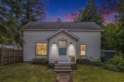 315 Allegan St, Plainwell, MI, 49080-1273 | Card Image