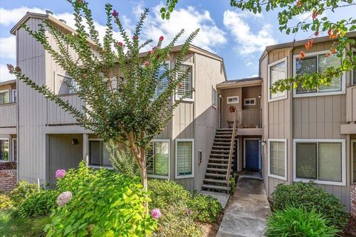3489 Wine Barrel Way, San Jose, CA, 95124-2523 | Card Image