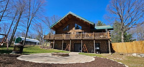 6135 E Ridge Ave, Fountain, MI, 49410-9620 | Card Image