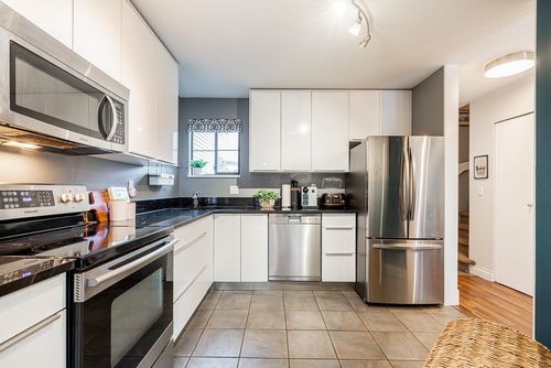 98 Begin Street, Coquitlam, BC, V3K6M9 | Card Image