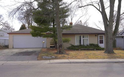 19 Helm Rd, Carpentersville, IL, 60110-1301 | Card Image