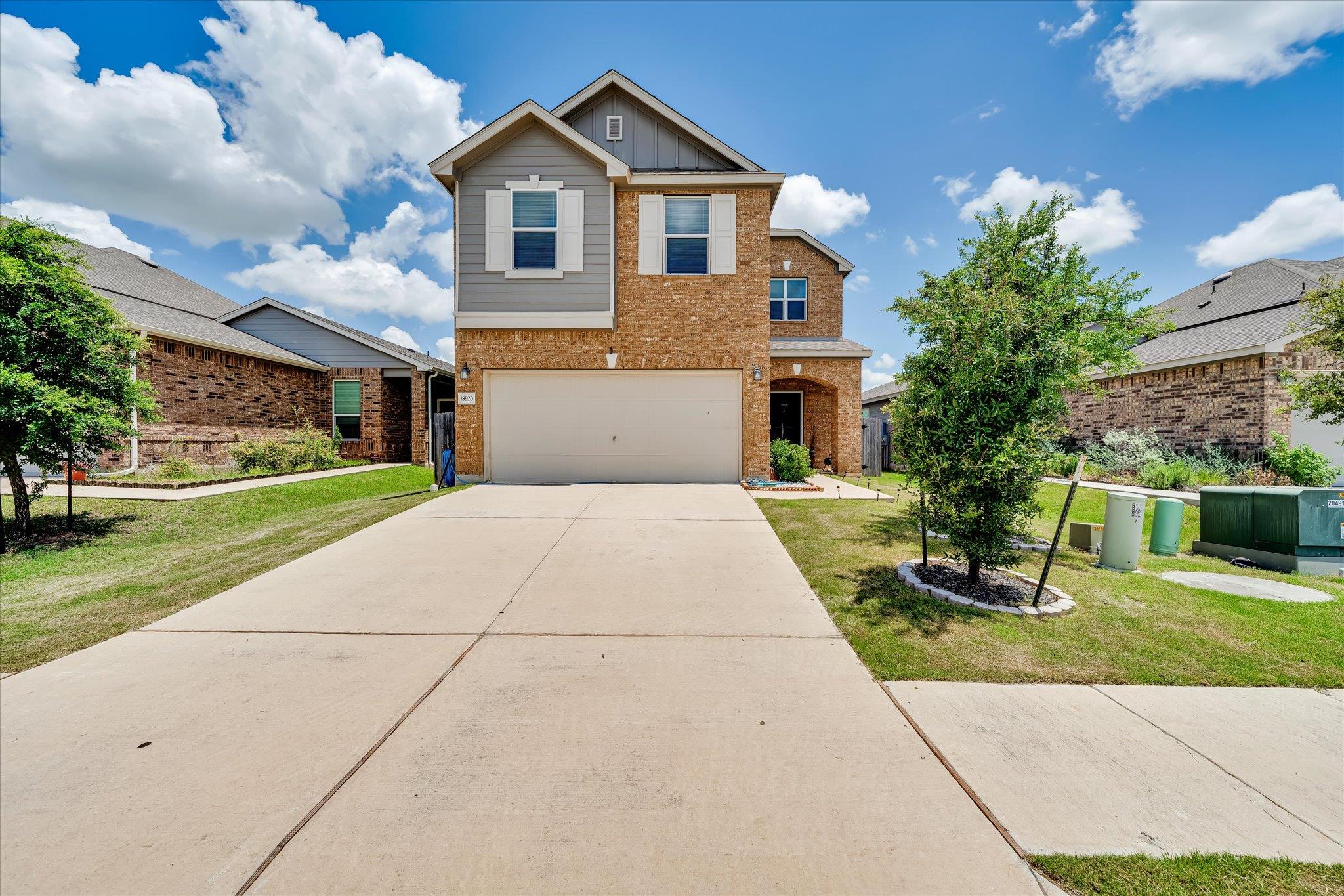 Residential Lease in Manor