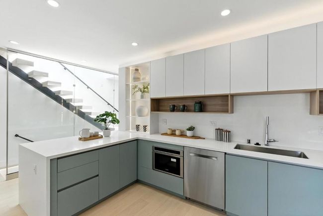 1815 18 Th Ave, House other with 3 bedrooms, 4 bathrooms and 1 parking in San Francisco CA | Image 25