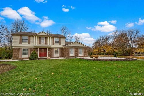 1710 Strickland Dr, Bloomfield Hills, MI, 48302-2551 | Card Image