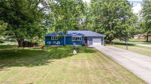 449 Vernon Ln, Macedonia, OH, 44056-1826 | Card Image