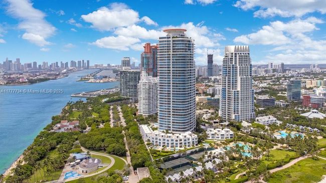 UNIT-5 - 100 S Pointe Dr, Condo with 1 bedrooms, 1 bathrooms and null parking in Miami Beach FL | Image 21