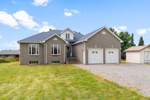 37 Rapid Rd, Westmeath, ON, K0J2L0 | Card Image