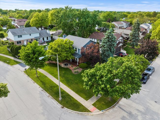 620 W 58 Th St, House other with 3 bedrooms, 3 bathrooms and 2 parking in Westmont IL | Image 27