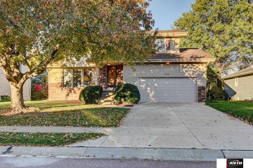 710 N Aberdeen Dr, Papillion, NE, 68046-6201 | Card Image
