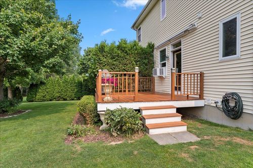 278 Brennan Woods Dr, Williston, VT, 05495-8902 | Card Image