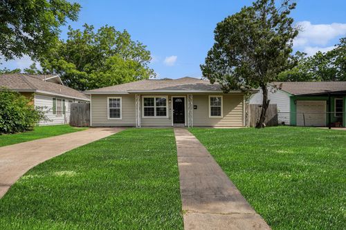 4813 Larkspur St, Houston, TX, 77033-4024 | Card Image