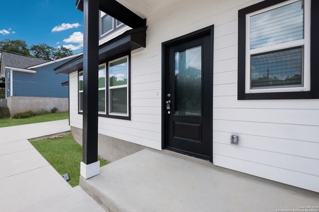 122 Hi View Dr, House other with 3 bedrooms, 3 bathrooms and null parking in Pipe Creek TX | Image 5