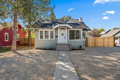 910 7th Avenue S, House other with 2 bedrooms, 1 bathrooms and 1 parking in Nampa ID | Image 1