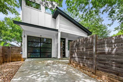 2-2004 E 10th St, Austin, TX, 78702-3410 | Card Image