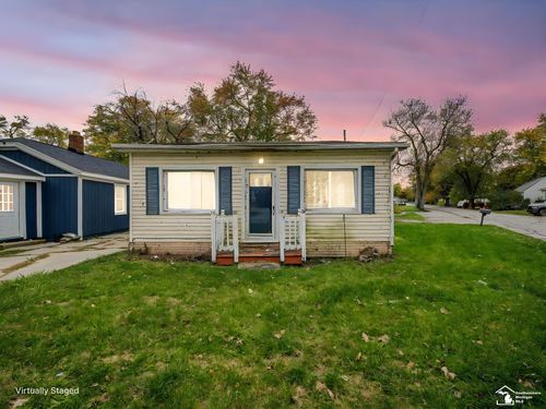 4399 2nd St, Newport, MI, 48166-9689 | Card Image