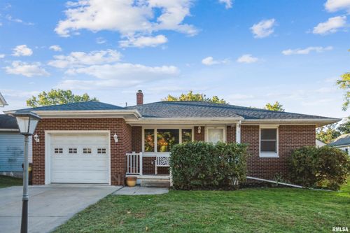 824 9th Ave, Fulton, IL, 61252-1262 | Card Image