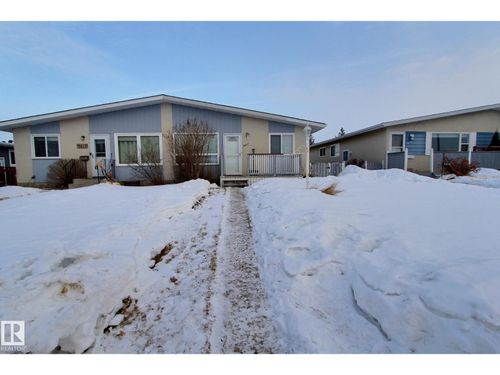 4417 44 St, Stony Plain, AB, T7Z1J3 | Card Image