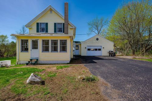 9 Berwick St, Rollinsford, NH, 03869-5308 | Card Image