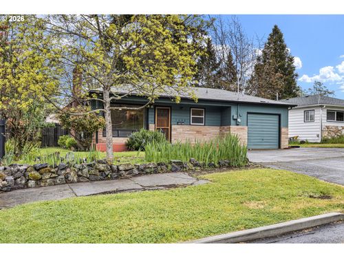 1402 Se Court Ave, Roseburg, OR, 97470-3763 | Card Image