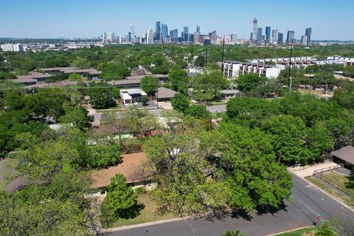 1102 Southwood Rd, Austin, TX, 78704-5353 | Card Image