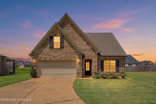 3572 Sabra Ln, Southaven, MS, 38672-2302 | Card Image