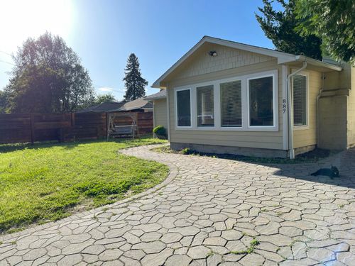 887 Redway Dr, Redway, CA, 95560 | Card Image