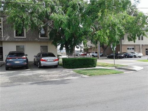 201-2-700 Papworth Ave, Metairie, LA, 70005-4922 | Card Image