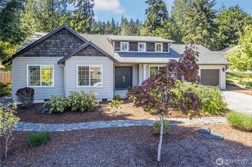70 Camano Ln, Port Ludlow, WA, 98365-9627 | Card Image