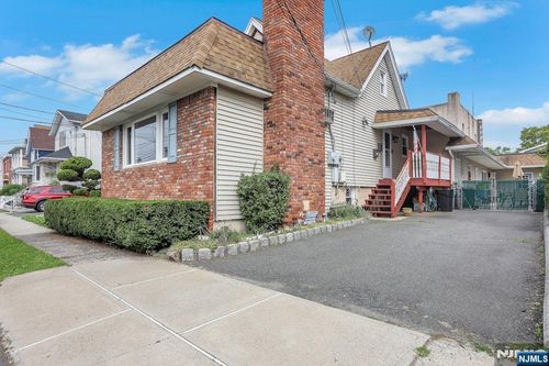 103 Halstead Ave, Wallington, NJ, 07057-1123 | Card Image