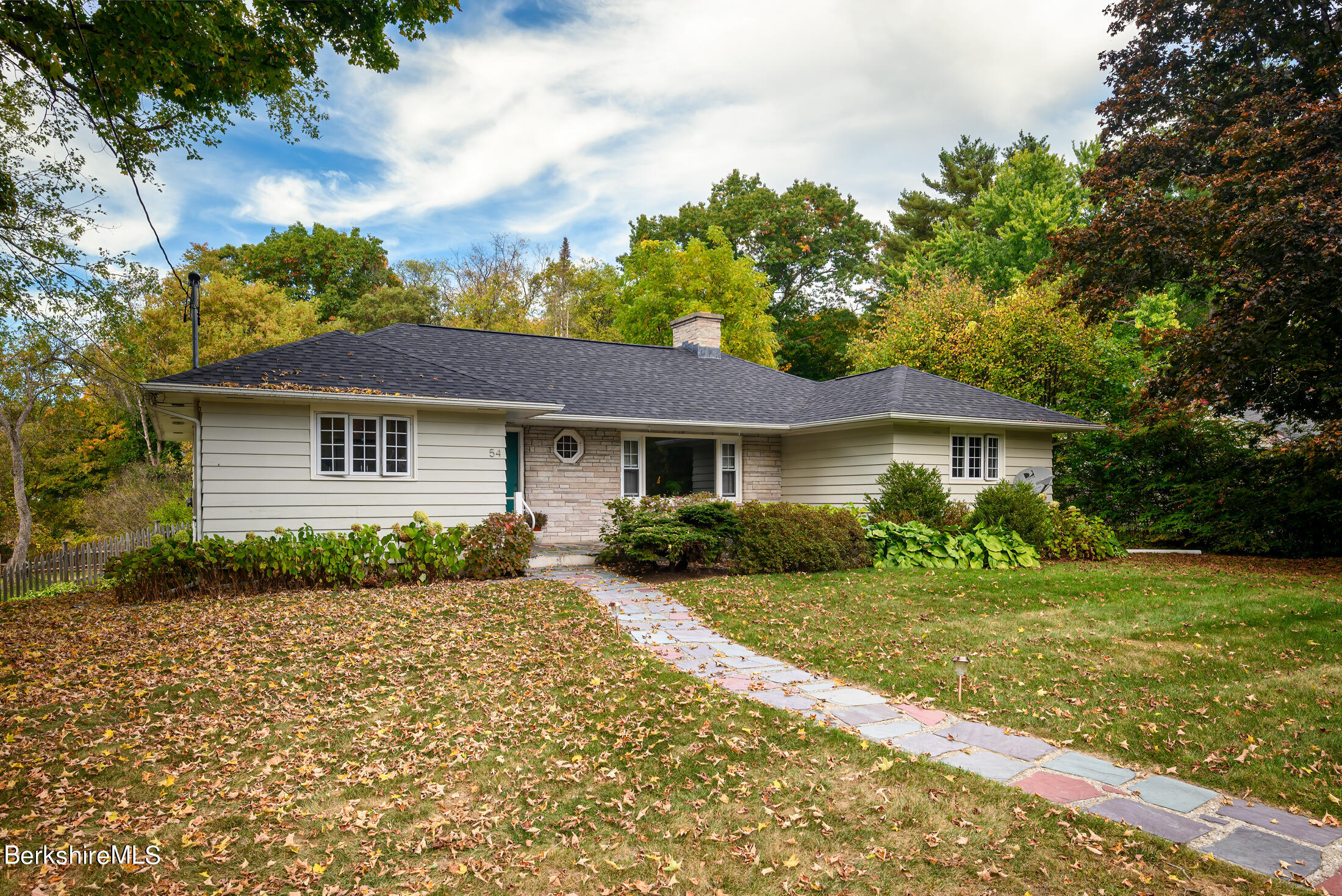 Lindley Ter, Williamstown, MA 01267
