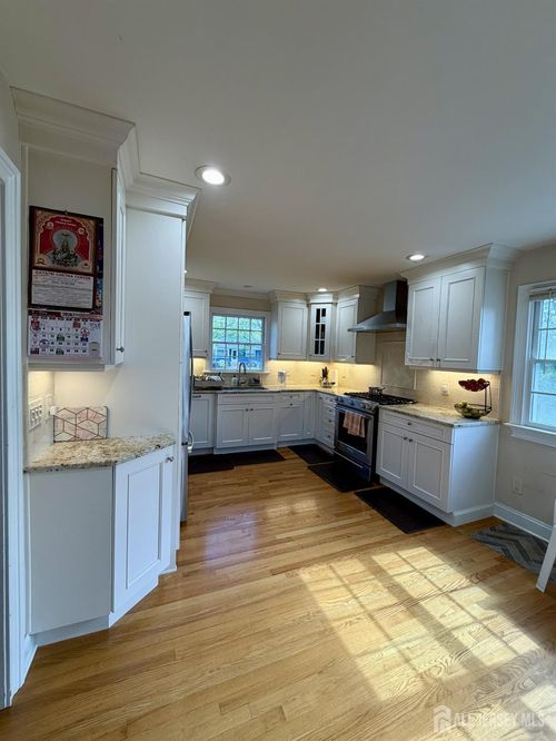 214 Rivercrest Dr, Piscataway, NJ, 08854-4634 | Card Image