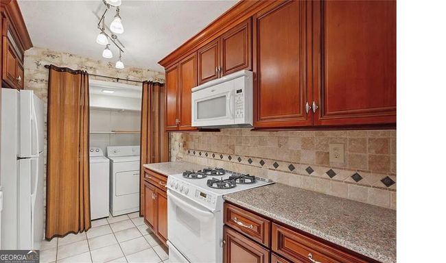 407 Natchez Trce, Condo with 2 bedrooms, 2 bathrooms and null parking in Sandy Springs GA | Image 10