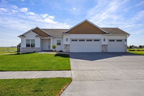 3461 Winchester Dr, Marion, IA, 52302 | Card Image